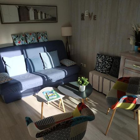Charmant Appartement A 350M De La Plage Et Du Port Fréjus エクステリア 写真