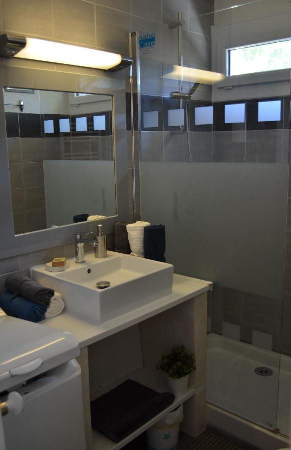 Charmant Appartement A 350M De La Plage Et Du Port Fréjus エクステリア 写真