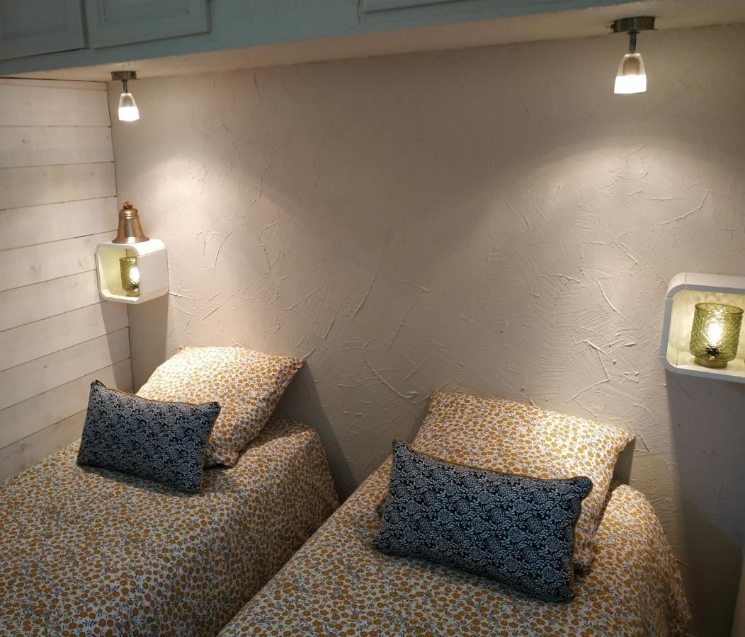 Charmant Appartement A 350M De La Plage Et Du Port Fréjus エクステリア 写真