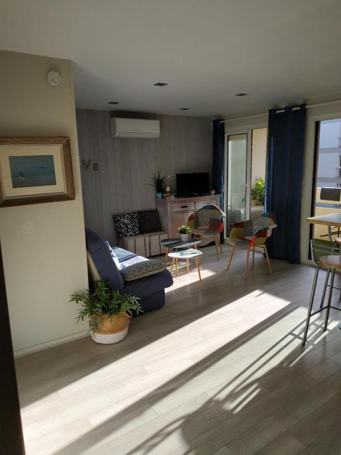 Charmant Appartement A 350M De La Plage Et Du Port Fréjus エクステリア 写真
